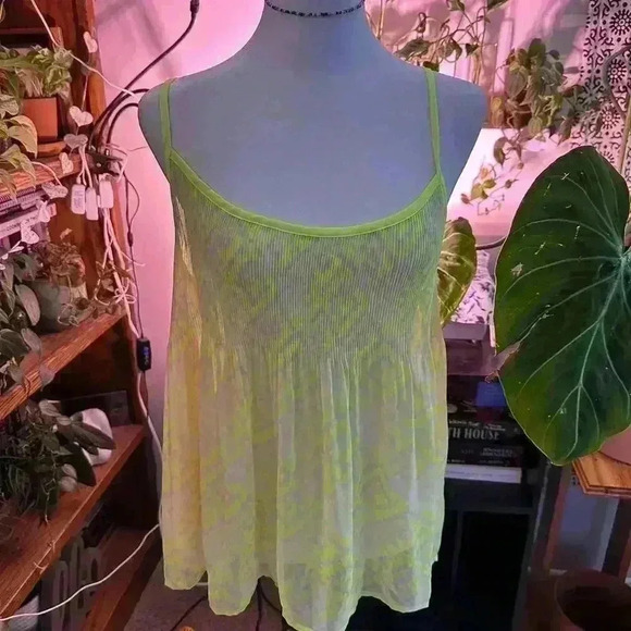VERA WANG | Princess Neon Yellow Pleated Semi-Sheer Tank Top | SIZE XL - Picture 1 of 7